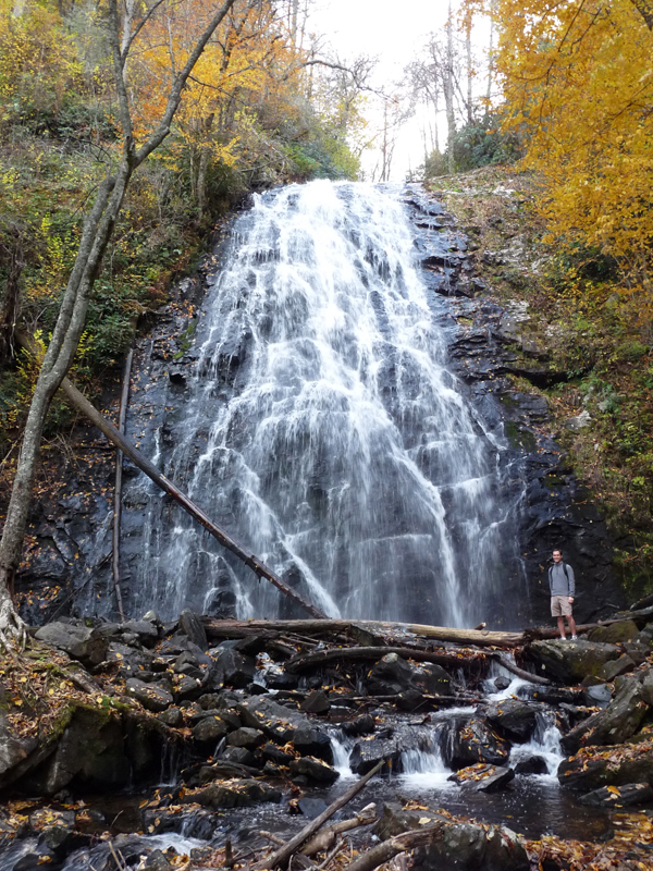 hiking in asheville waterfalls