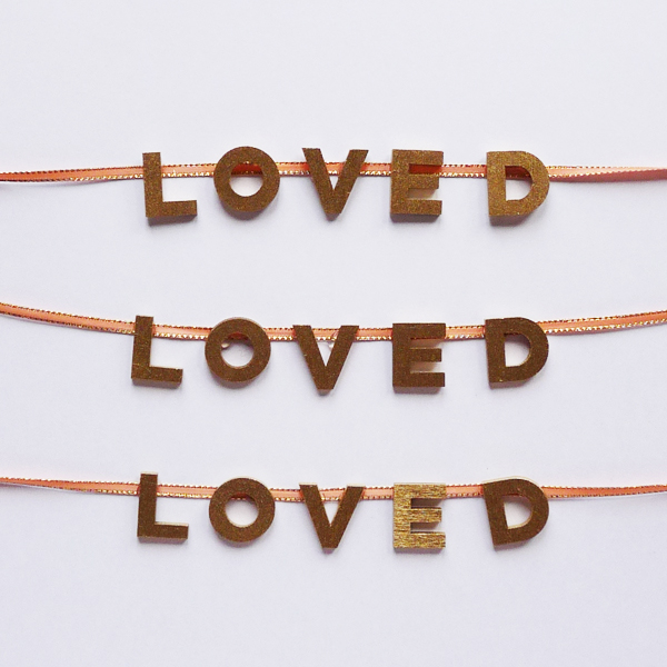valentine-gold-garland