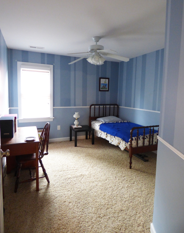striped-bedroom