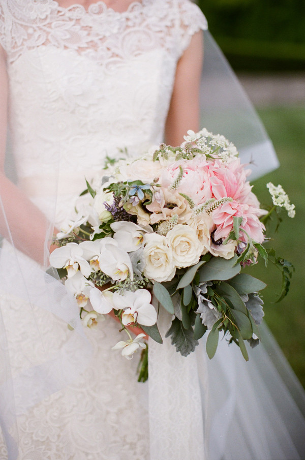 dahlia-bouquet