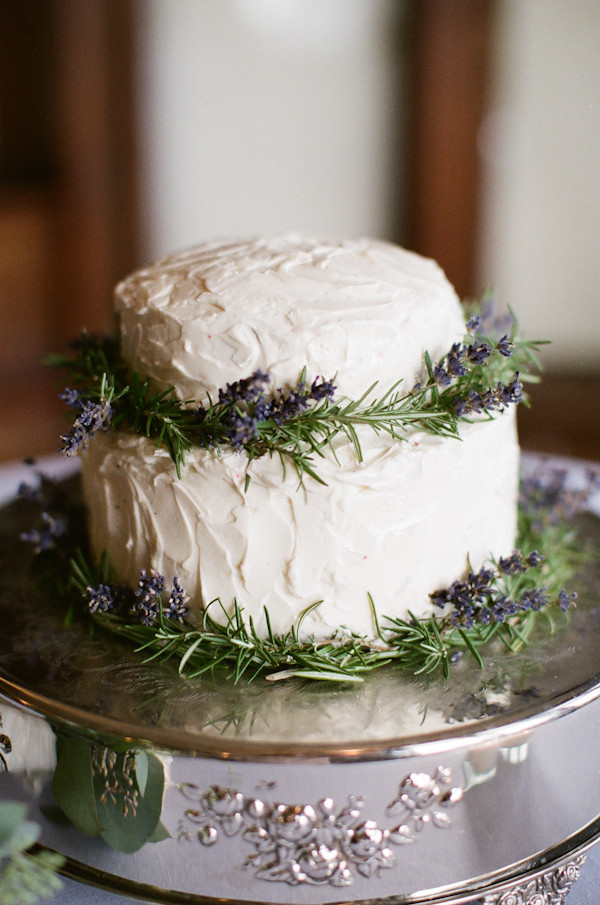 lavender-rosemary-cake