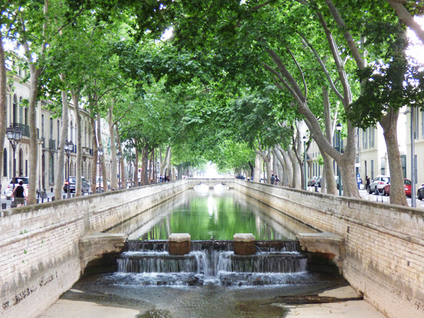 nimes-town-square