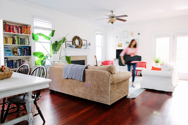 colorful-family-room