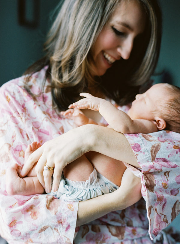 happy-newborn-session