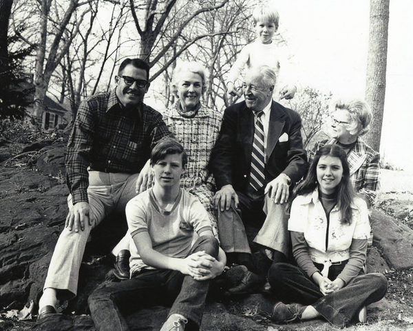 big-family-group-photo