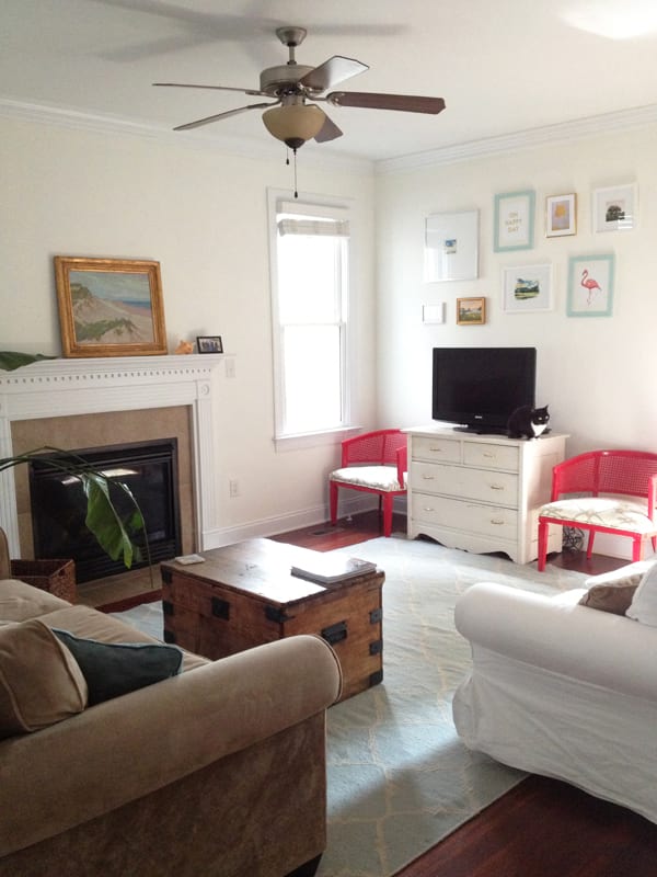 red-and-blue-living-room - Em for Marvelous