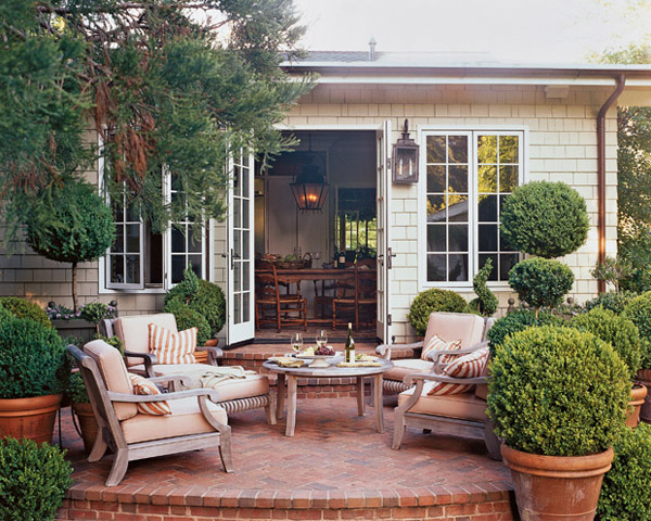 Marvelous Monday: Small Backyards - Em for Marvelous Marvelous Monday: Small Backyards - Em for Marvelous on Small Backyard Pavers id=66446